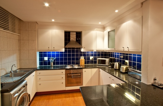 Fully Fitted Kitchen, 506 Lighthouse Mall